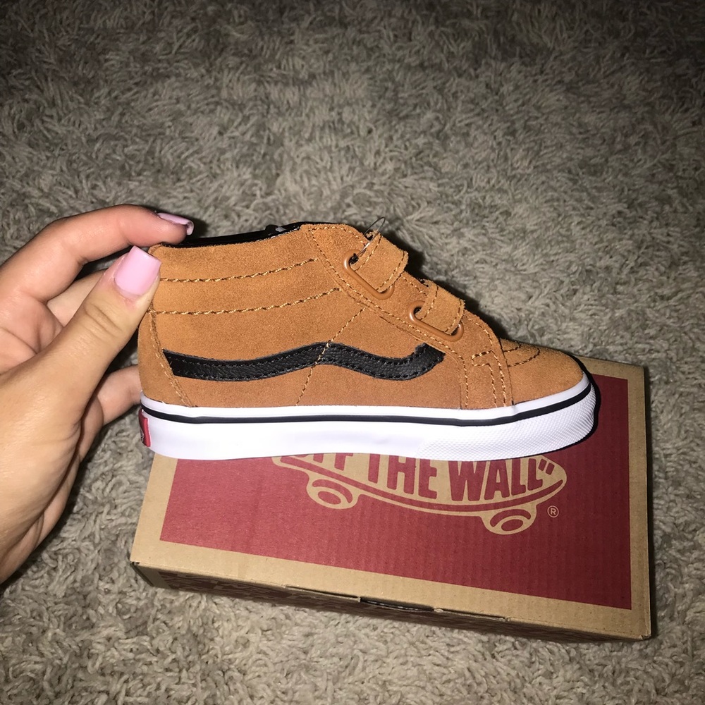 Toddler boy’s high tops